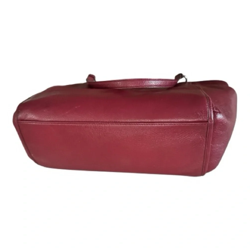 Coach Park Carrie Tote – Cranberry/Red - Picture 4 of 10